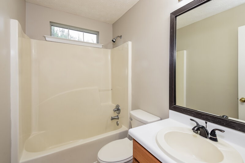 2,510/Mo, 4021 Plantation Mill Dr Buford, GA 30519 Bathroom View
