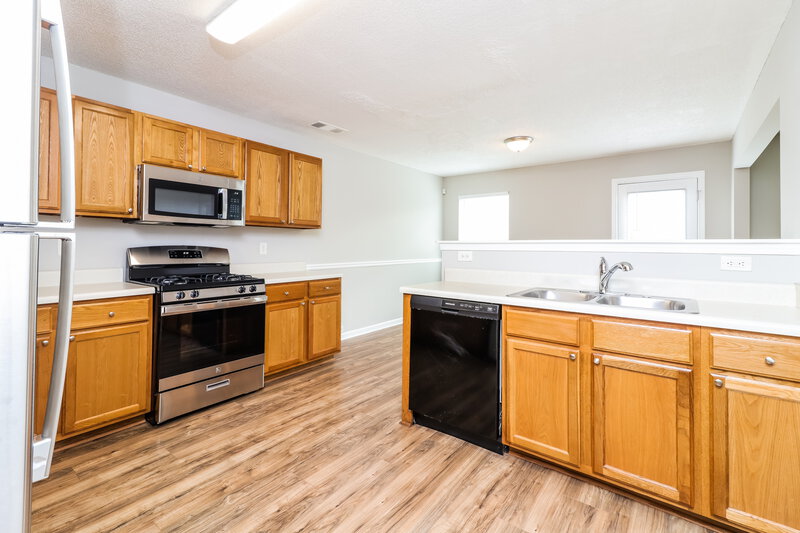 1,645/Mo, 2009 Rolling Meadows Rd Villa Rica, GA 30180 Kitchen View 2