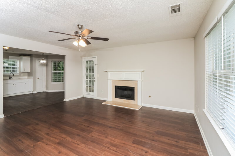 2,035/Mo, 4125 Clarks Trl Douglasville, GA 30135 Living Room View 2