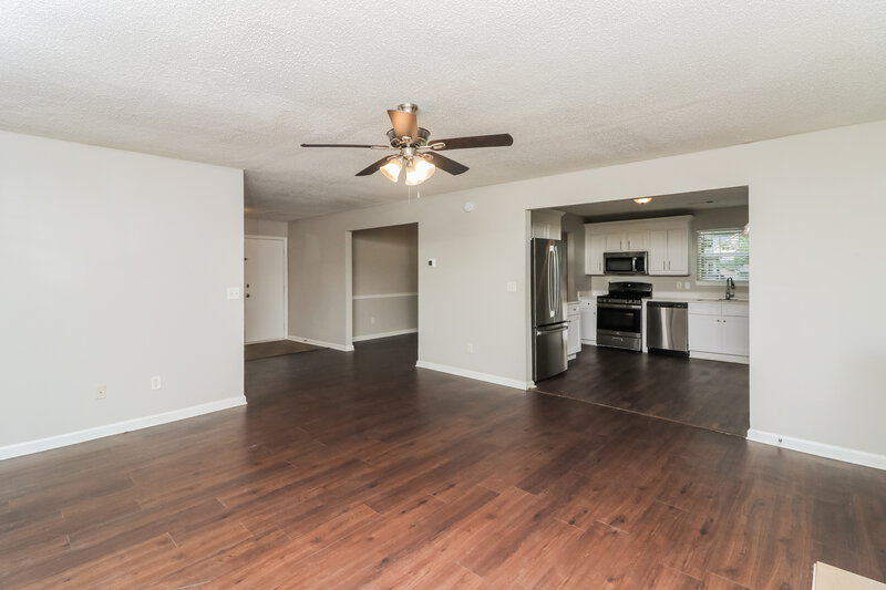 2,035/Mo, 4125 Clarks Trl Douglasville, GA 30135 Living Room View 3