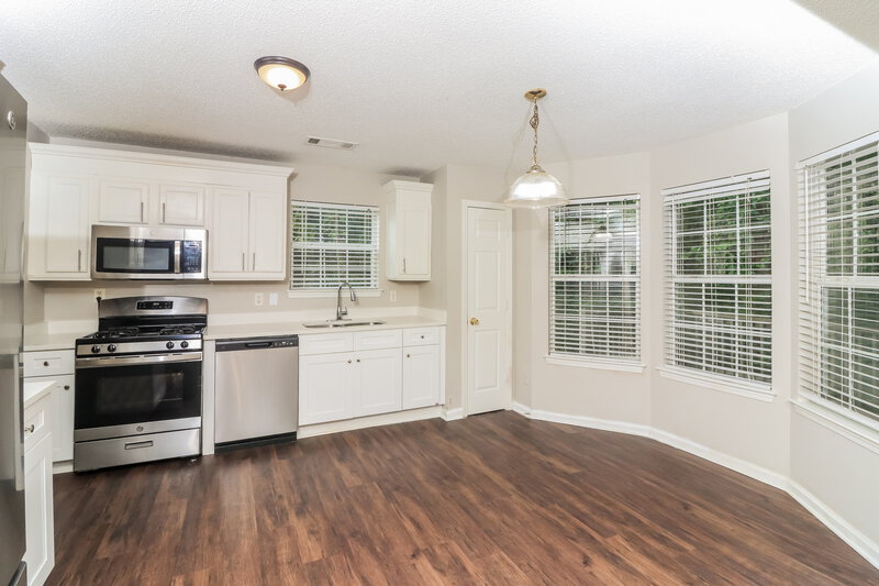 2,035/Mo, 4125 Clarks Trl Douglasville, GA 30135 Kitchen View