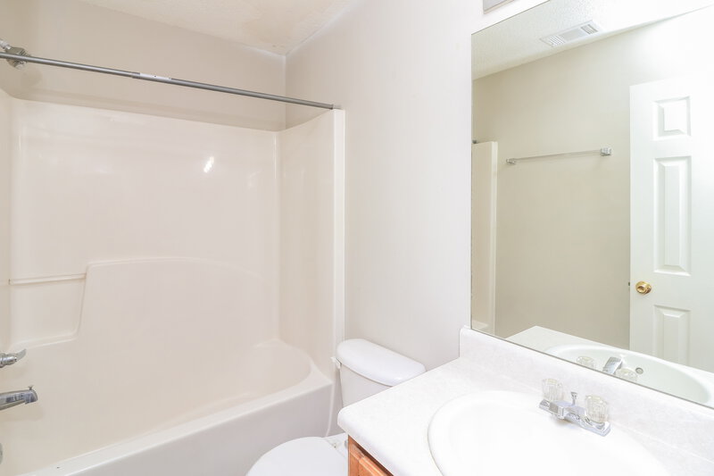 2,035/Mo, 4125 Clarks Trl Douglasville, GA 30135 Bathroom View