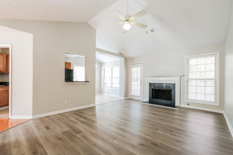 2,115/Mo, 579 Northfield Ct Lawrenceville, GA 30045 Living Room View