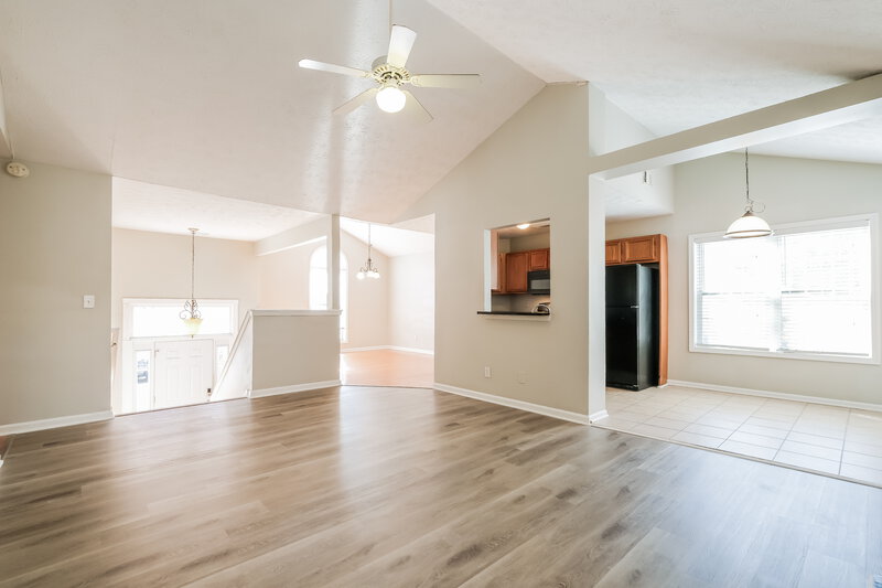 2,115/Mo, 579 Northfield Ct Lawrenceville, GA 30045 Living Room View 2