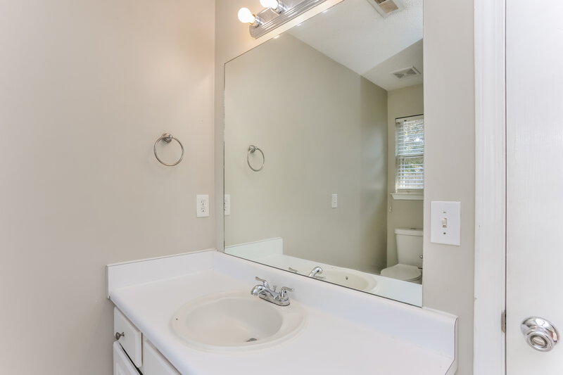 1,775/Mo, 3234 Grove Trl NW Acworth, GA 30101 Main Bathroom View 2