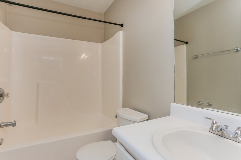 1,775/Mo, 3234 Grove Trl NW Acworth, GA 30101 Bathroom View