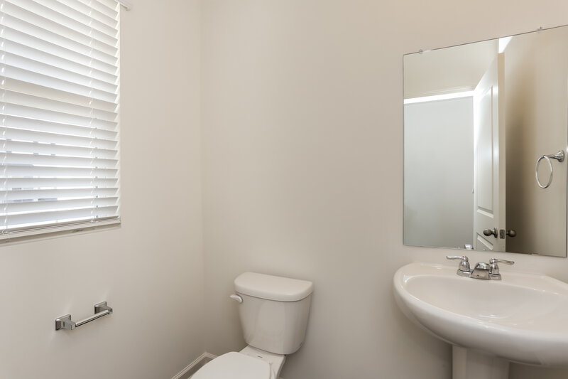 2,040/Mo, 7651 Saffron Ave Covington, GA 30014 Bathroom View 2