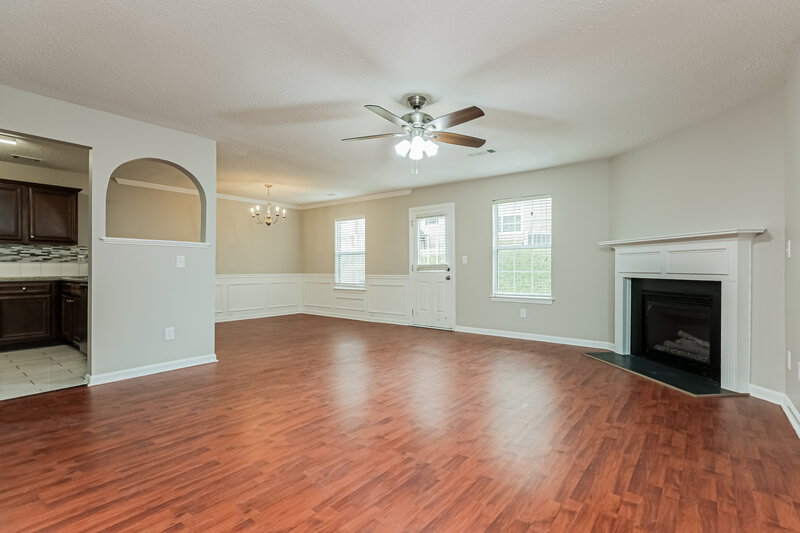 1,795/Mo, 75 Colser Dr Covington, GA 30016 Living Room View 2