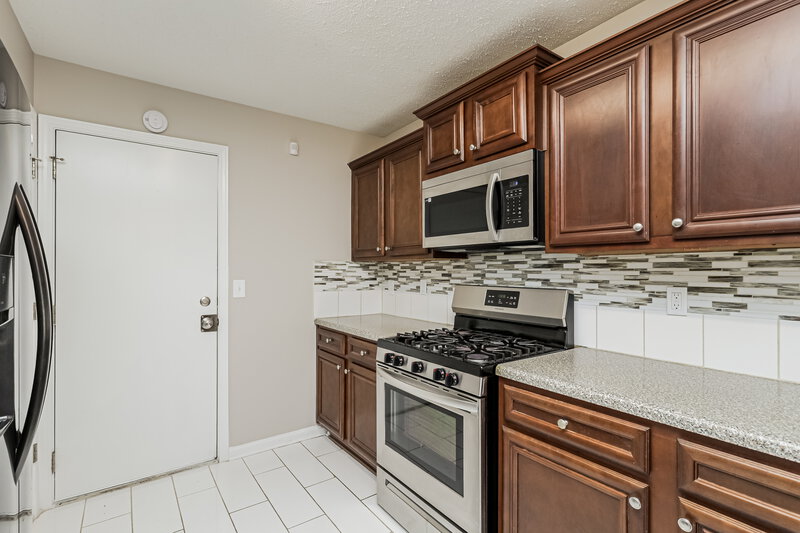 1,795/Mo, 75 Colser Dr Covington, GA 30016 Kitchen View