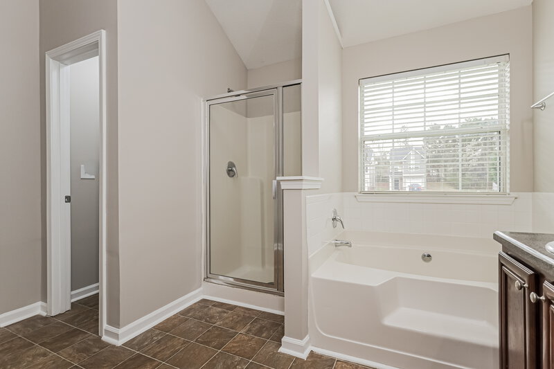 1,795/Mo, 75 Colser Dr Covington, GA 30016 Main Bathroom View