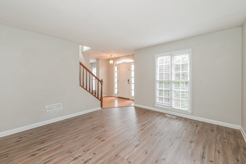 3,215/Mo, 1952 McAdoo Ct SW Marietta, GA 30064 Living Room View