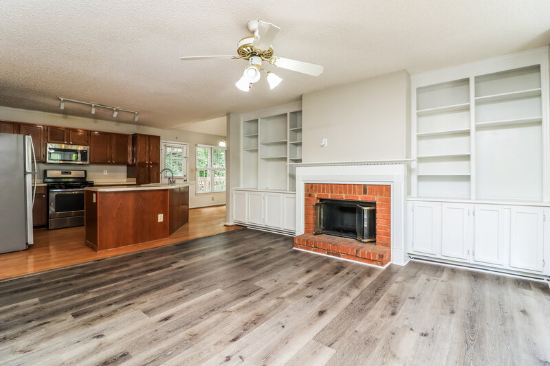 3,230/Mo, 1952 McAdoo Ct SW Marietta, GA 30064 Living Room View 3