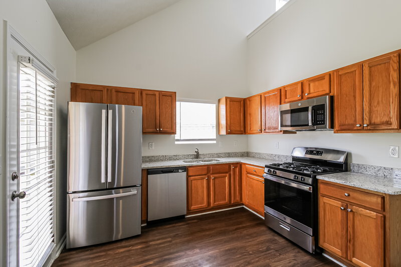 2,020/Mo, 1705 New Orleans Way McDonough, GA 30252 Kitchen View