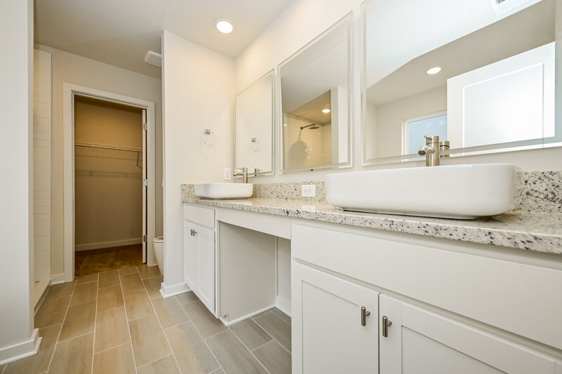 2,610/Mo, 133 Weldon Rd McDonough, GA 30253 Main Bathroom View