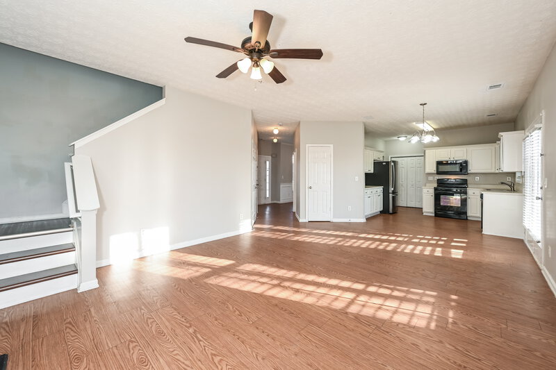 2,260/Mo, 425 Clairidge Ln Lawrenceville, GA 30046 Living Room View 2