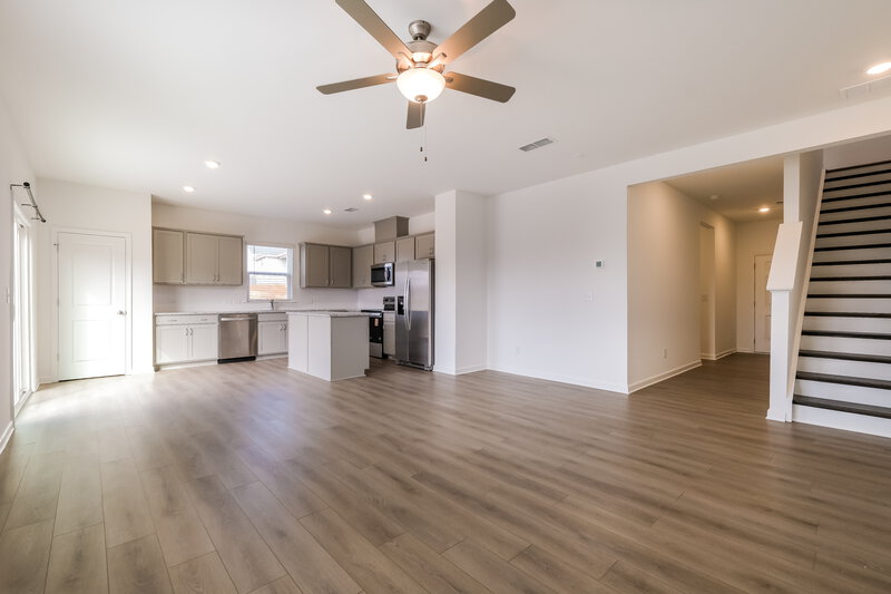 1,975/Mo, 3166 Bronte Ct SE Gainesville, GA 30507 Living Room View