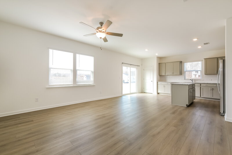 1,975/Mo, 3166 Bronte Ct SE Gainesville, GA 30507 Living Room View 2