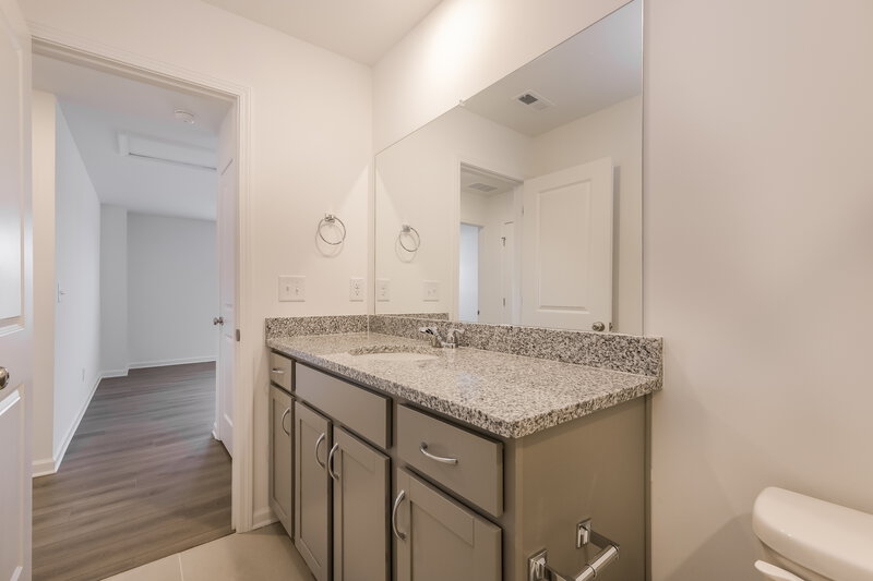 1,975/Mo, 3166 Bronte Ct SE Gainesville, GA 30507 Bathroom View