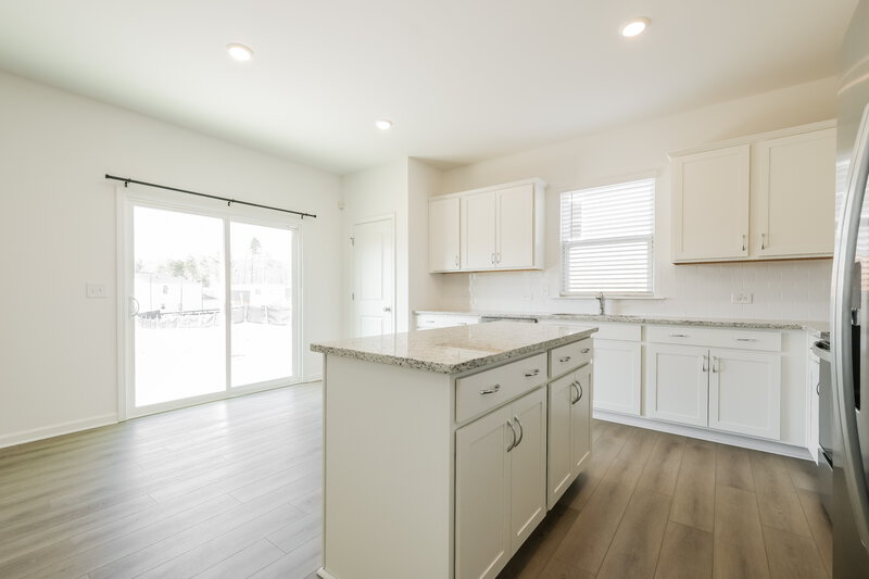 1,990/Mo, 3162 Bronte Ct SE Gainesville, GA 30507 Kitchen View