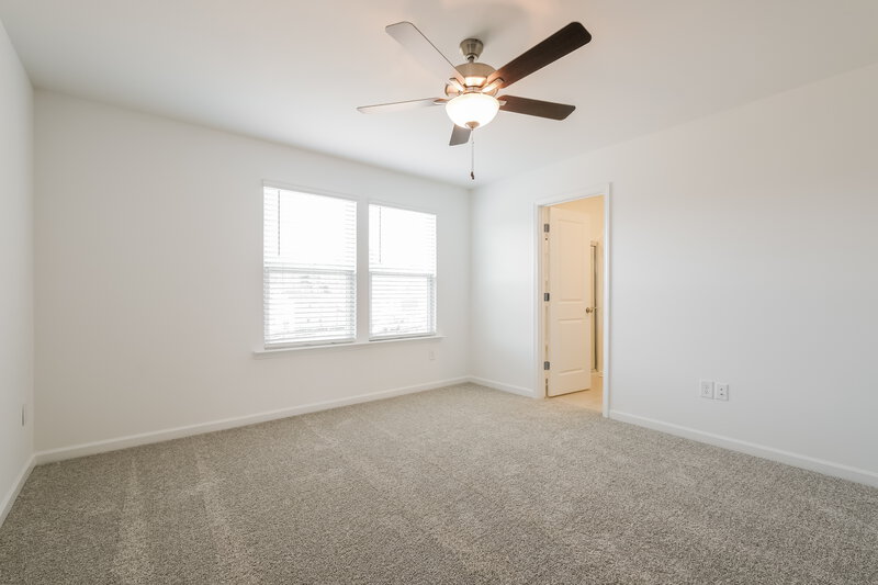 1,990/Mo, 3162 Bronte Ct SE Gainesville, GA 30507 Main Bedroom View