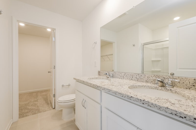 1,990/Mo, 3162 Bronte Ct SE Gainesville, GA 30507 Main Bathroom View