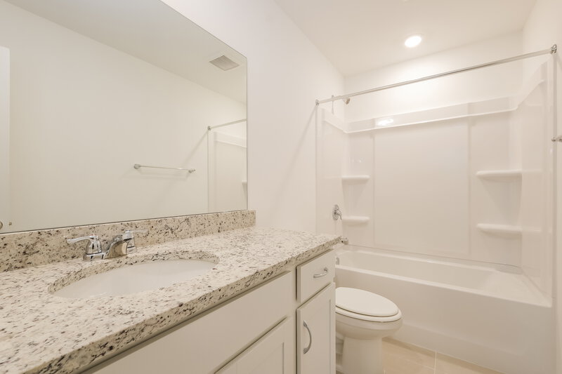 1,990/Mo, 3162 Bronte Ct SE Gainesville, GA 30507 Bathroom View