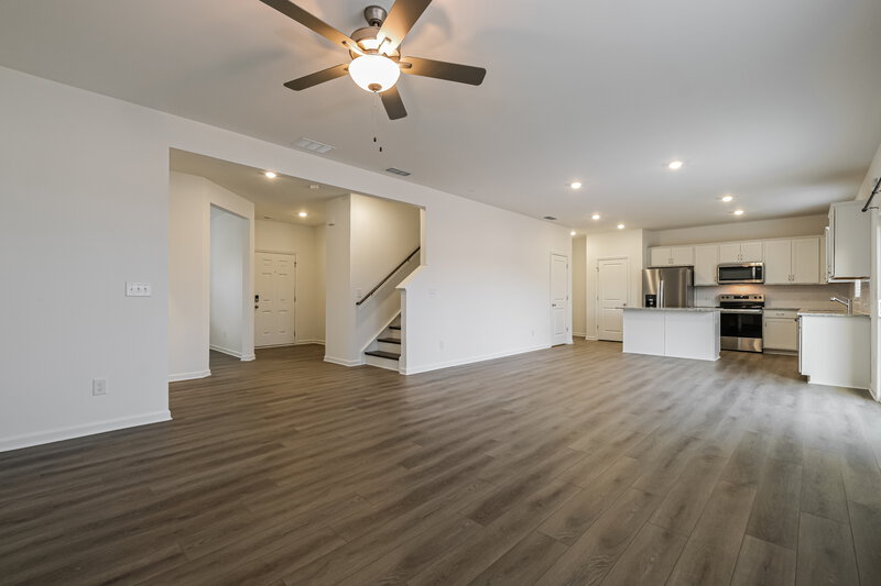 2,150/Mo, 3173 Bronte Ct SE Gainesville, GA 30507 Living Room View 2