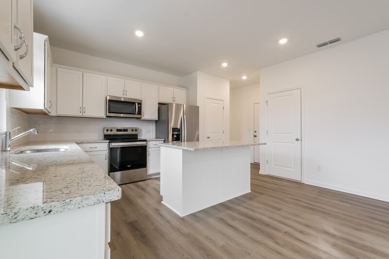 2,140/Mo, 3170 Bronte Ct SE Gainesville, GA 30507 Kitchen View