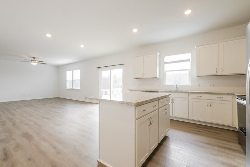 2,140/Mo, 3170 Bronte Ct SE Gainesville, GA 30507 Kitchen View 3