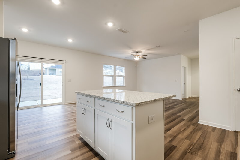 2,330/Mo, 3106 Whitman Ct SE Gainesville, GA 30507 Kitchen View