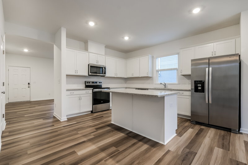 2,330/Mo, 3106 Whitman Ct SE Gainesville, GA 30507 Kitchen View 3