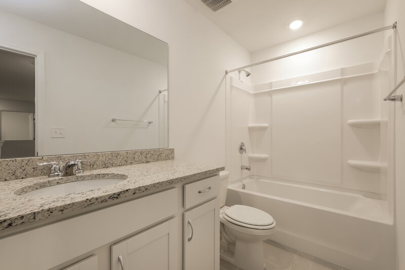 2,330/Mo, 3106 Whitman Ct SE Gainesville, GA 30507 Bathroom View