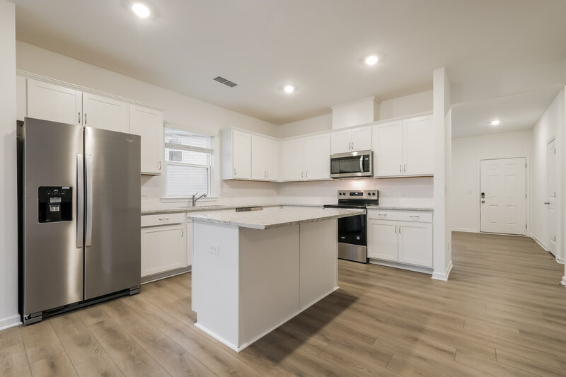 2,315/Mo, 3169 Bronte Ct SE Gainesville, GA 30507 Kitchen View 2