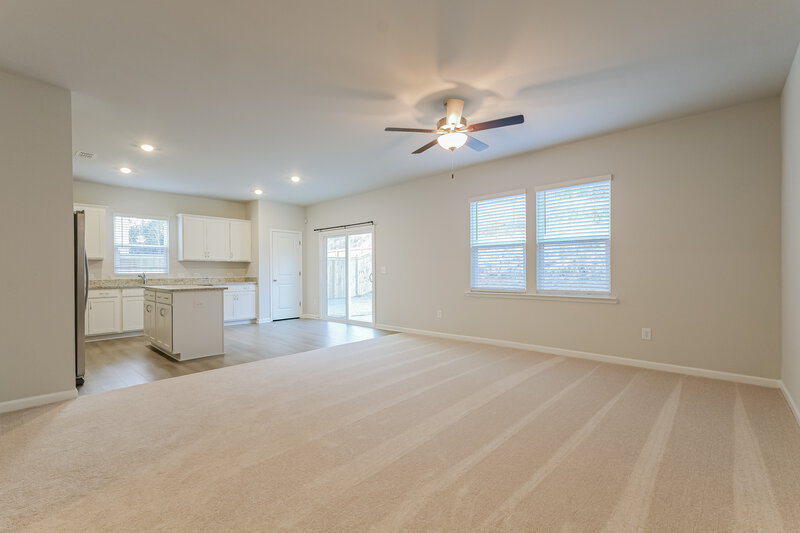 1,975/Mo, 3064 Orwell Dr SE Gainesville, GA 30507 Living Room View