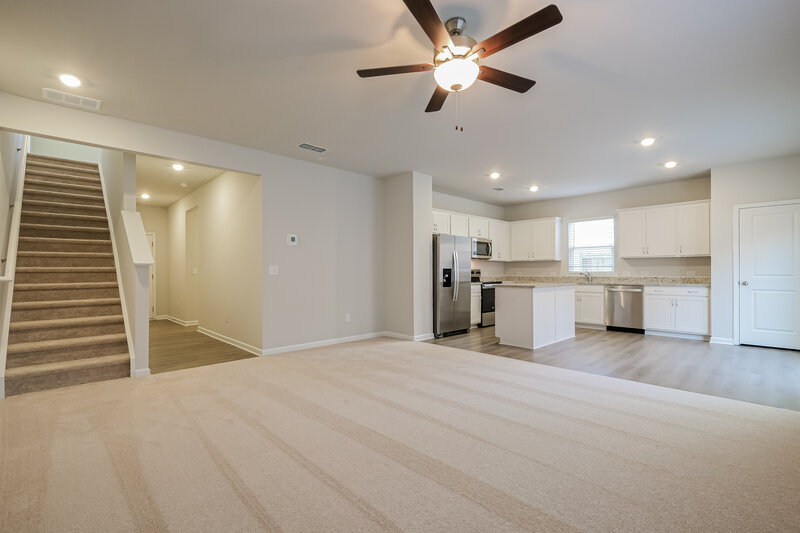 1,975/Mo, 3064 Orwell Dr SE Gainesville, GA 30507 Living Room View 2