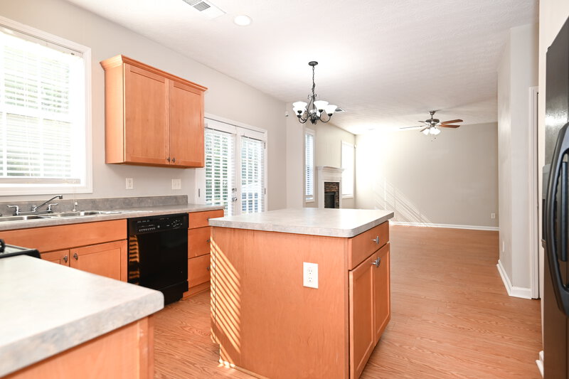 2,000/Mo, 101 Diamond Ridge Ave Canton, GA 30114 Kitchen View
