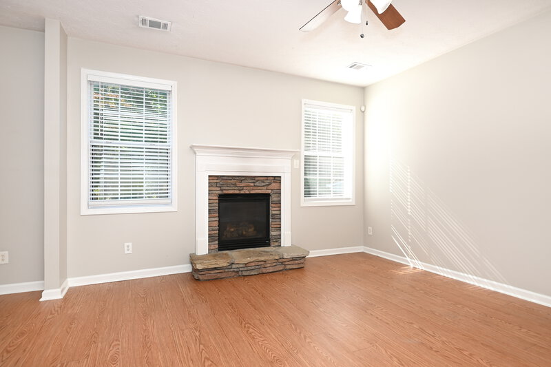 2,000/Mo, 101 Diamond Ridge Ave Canton, GA 30114 Family Room View