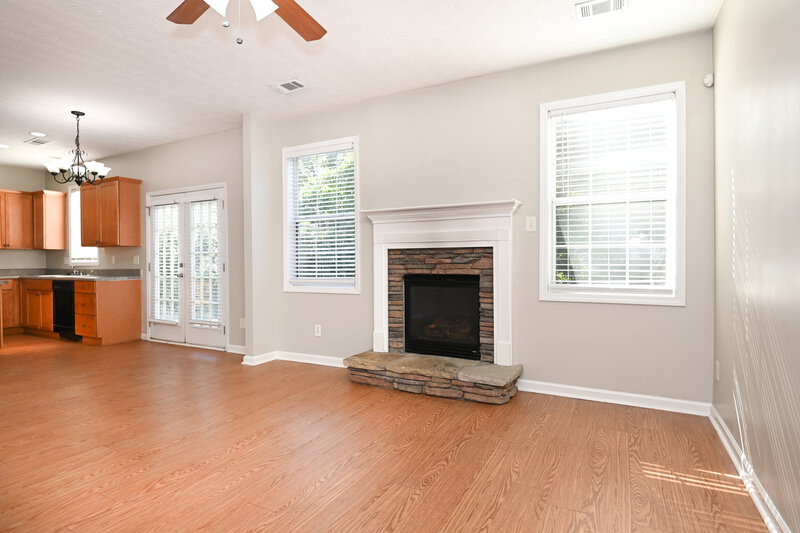 2,000/Mo, 101 Diamond Ridge Ave Canton, GA 30114 Family Room View 2