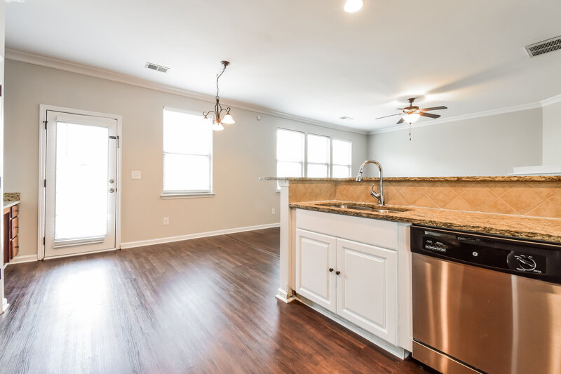 2,300/Mo, 4160 Arch Pass Cumming, GA 30040 Kitchen View