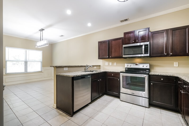 2,070/Mo, 40 Hamil Ct NW Cartersville, GA 30120 Kitchen View