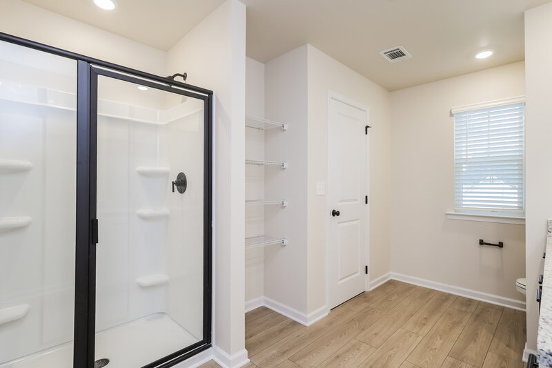 2,190/Mo, 711 Berkeley Dr Conyers, GA 30013 Main Bathroom View 2