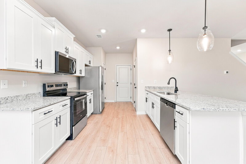 0/Mo, 609 Slate Rd Conyers, GA 30013 Kitchen View 2