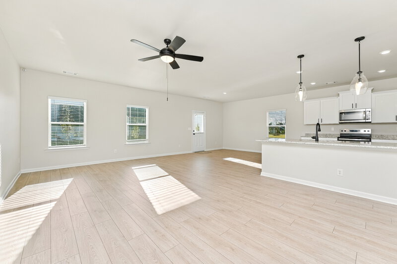 2,460/Mo, 602 Slate Rd Conyers, GA 30013 Living Room View