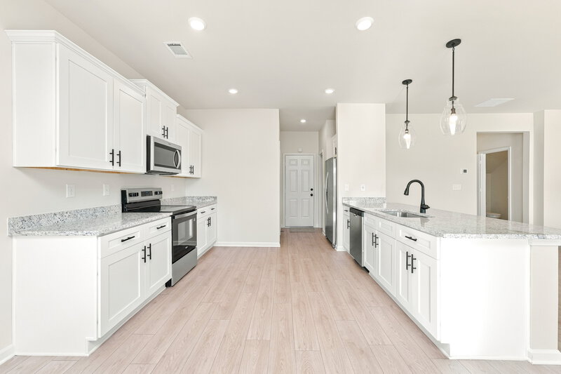 2,460/Mo, 602 Slate Rd Conyers, GA 30013 Kitchen View