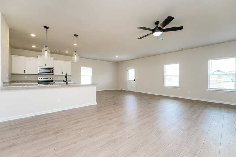 2,460/Mo, 624 Slate Rd Conyers, GA 30013 Living Room View