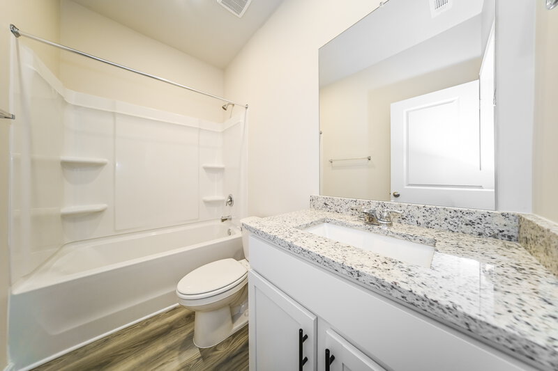 2,395/Mo, 1452 Sodbuster Dr Locust Grove, GA 30248 Bathroom View 2