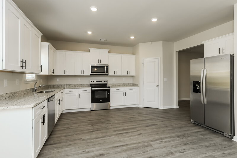 2,350/Mo, 1448 Sodbuster Dr Locust Grove, GA 30248 Kitchen View
