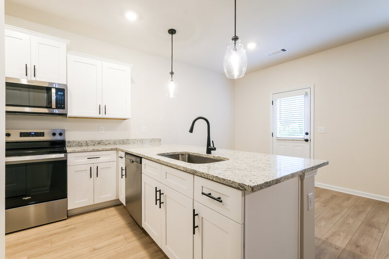 1,920/Mo, 148 Sunfish Cir Jefferson, GA 30549 Kitchen View 3