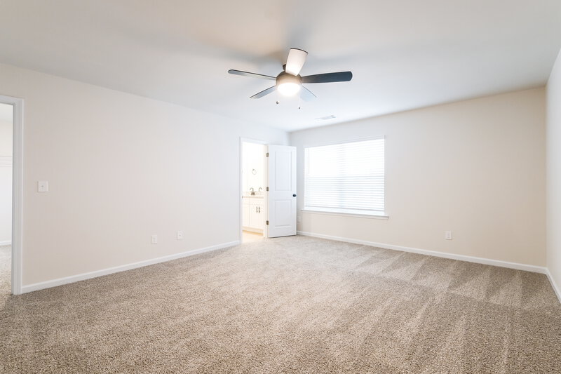 1,920/Mo, 148 Sunfish Cir Jefferson, GA 30549 Main Bedroom View