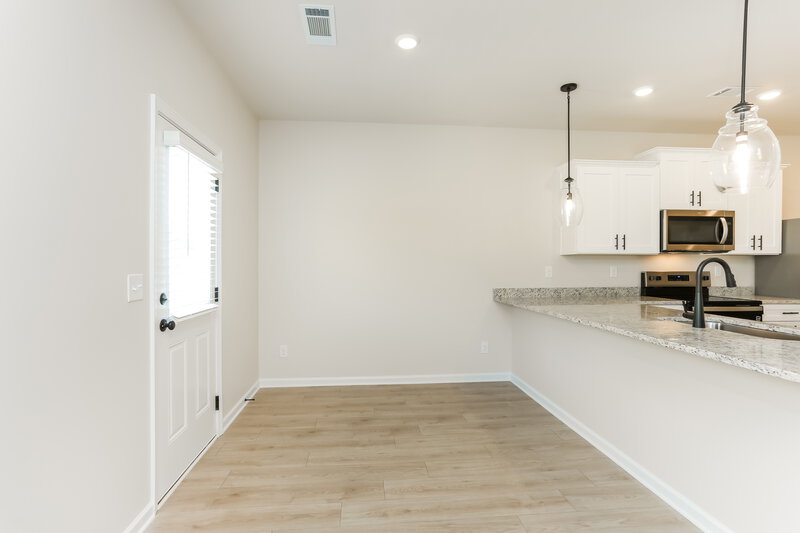 1,860/Mo, 203 Darter Ct Jefferson, GA 30549 Dining Room View